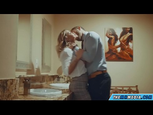 ❤️ Wenn eine vollbusige Blondine dich in einer öffentlichen Toilette verführt ❌ Sex video bei de.purchasexz.top ❤